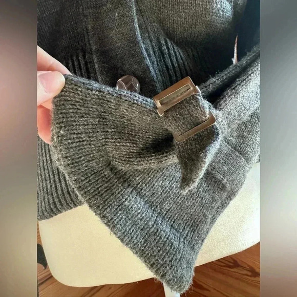 Gray Women's Sweater with Button-Up Design - Picture 3 of 11